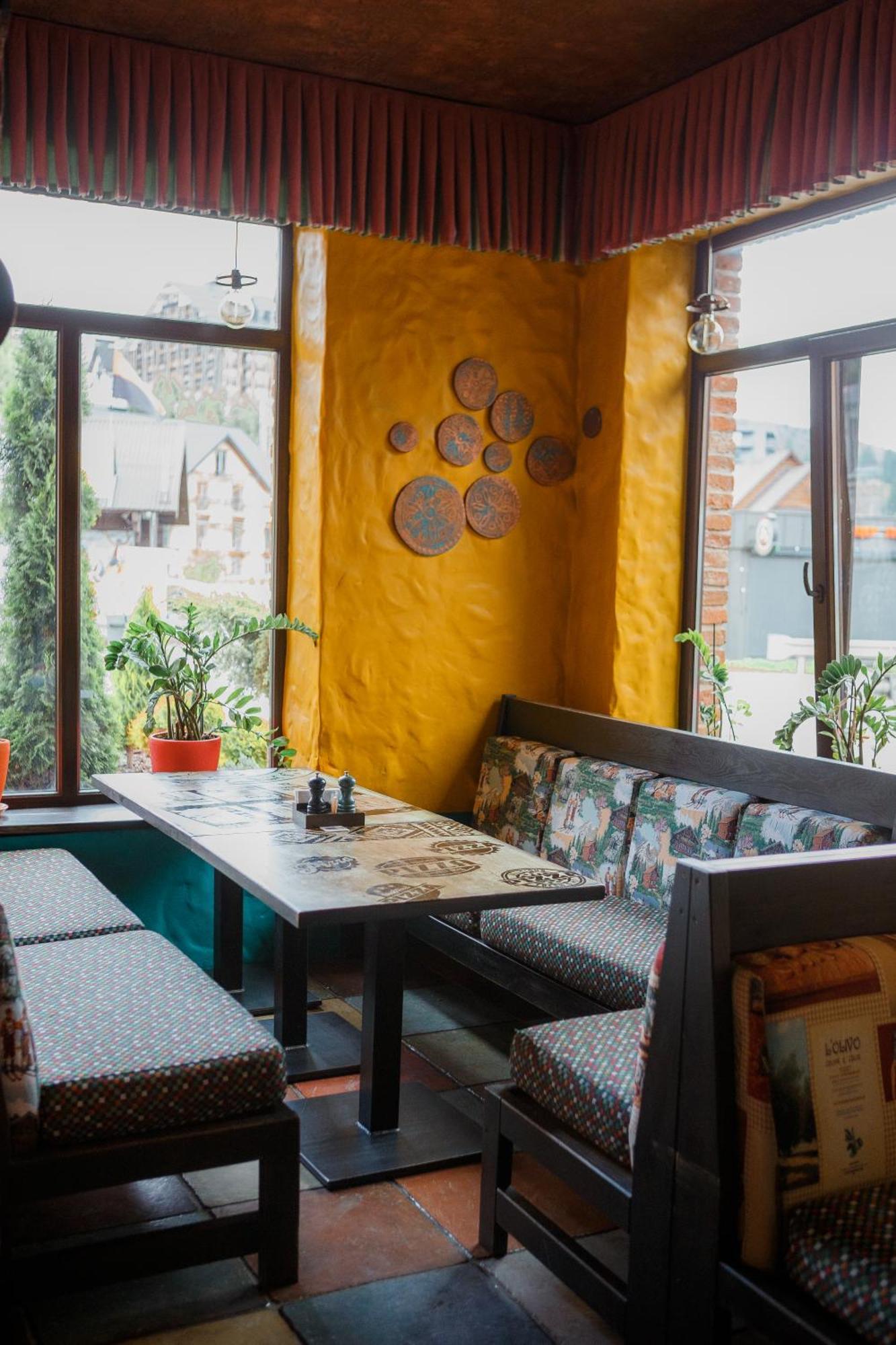 Hotel Monysto Μπούκοβελ Εξωτερικό φωτογραφία