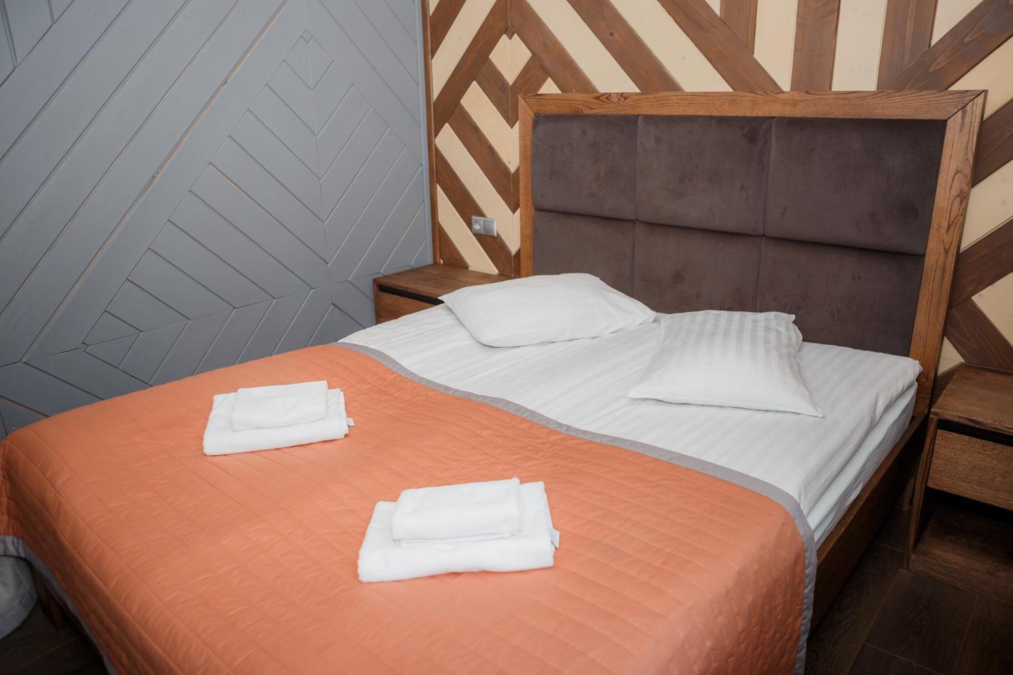 Hotel Monysto Μπούκοβελ Εξωτερικό φωτογραφία
