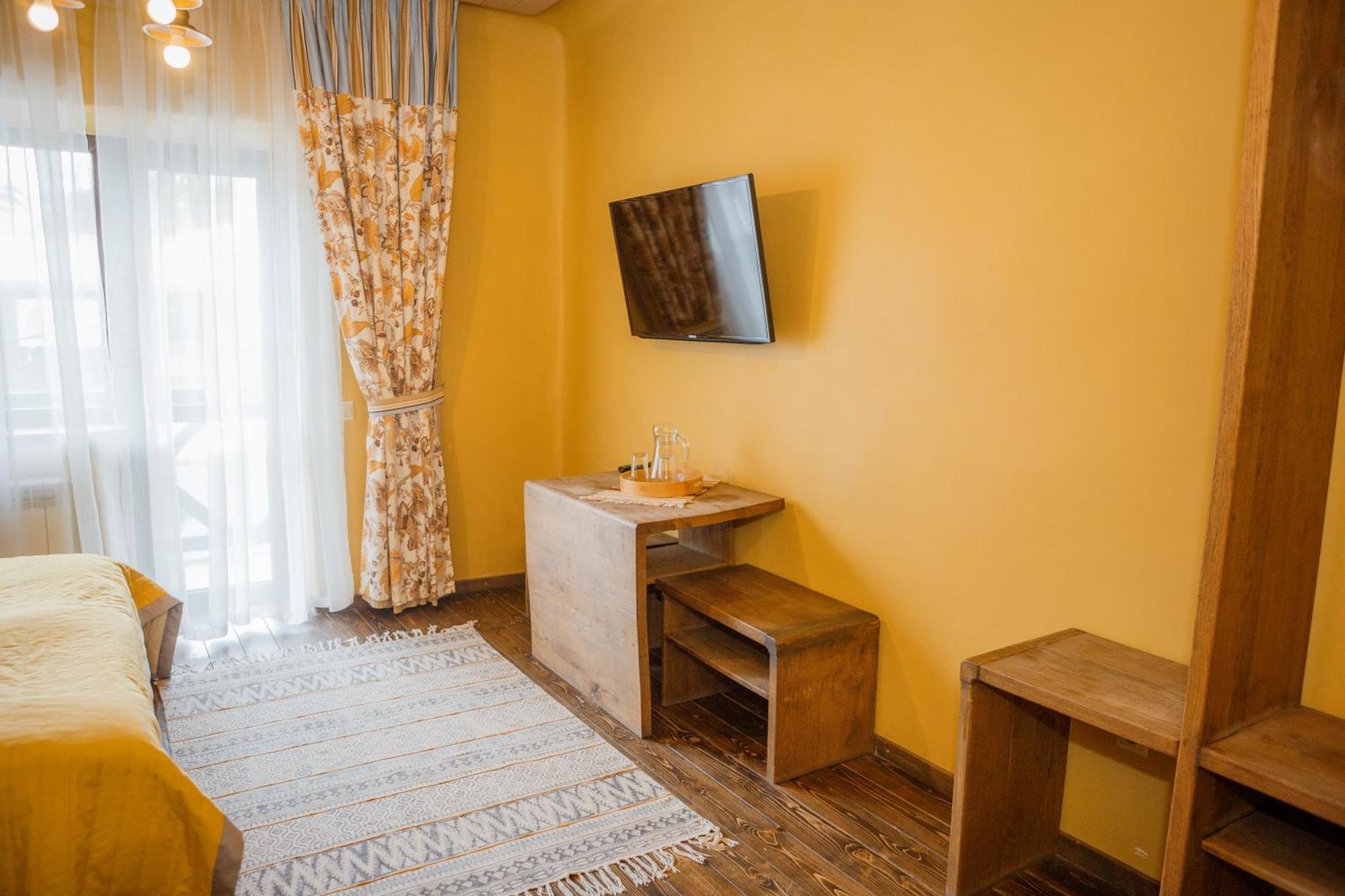 Hotel Monysto Μπούκοβελ Εξωτερικό φωτογραφία