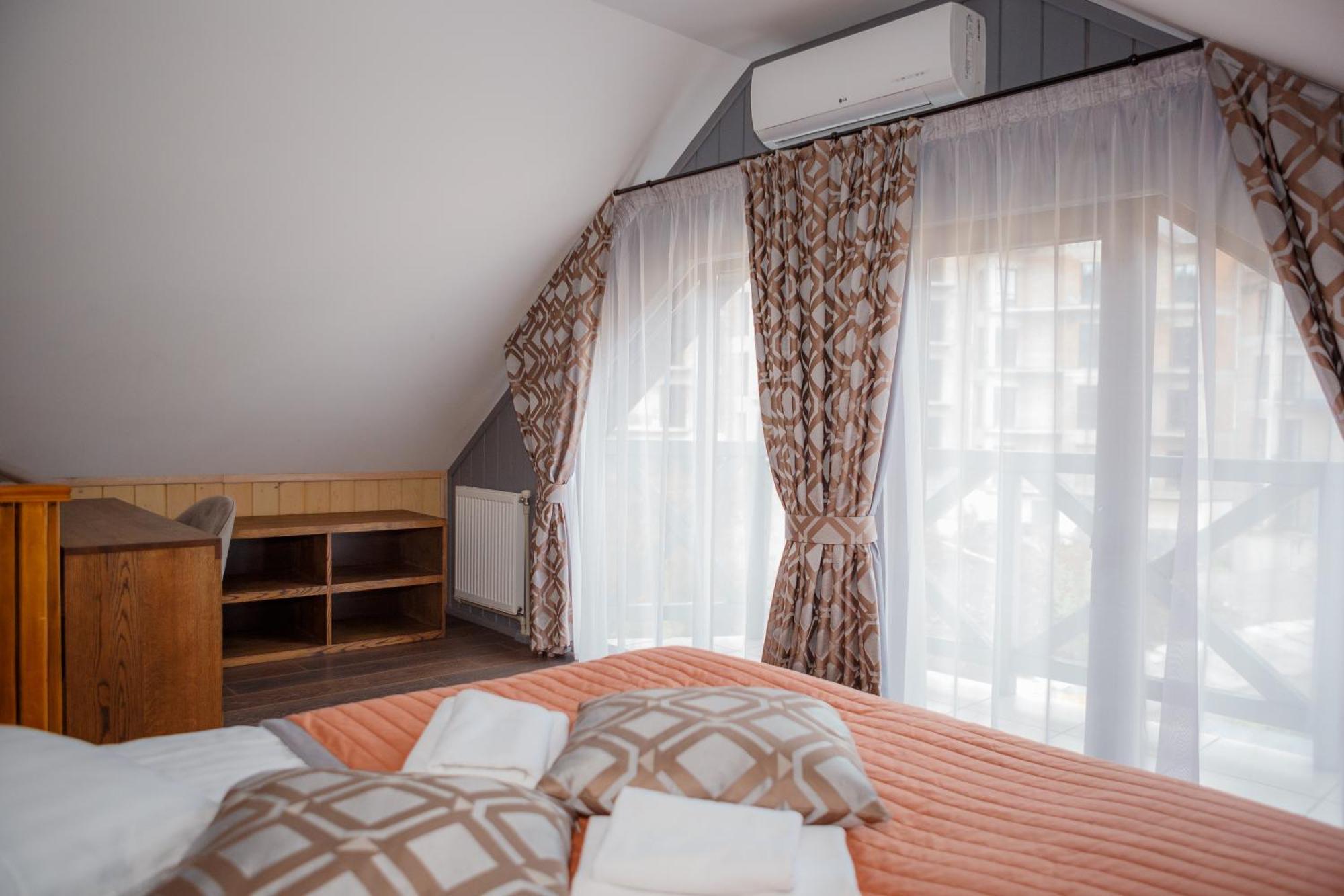 Hotel Monysto Μπούκοβελ Εξωτερικό φωτογραφία